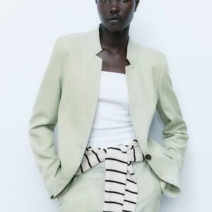 Zara Light Green Inverted Lapel Blazer - Single Button - size US6 / EU38